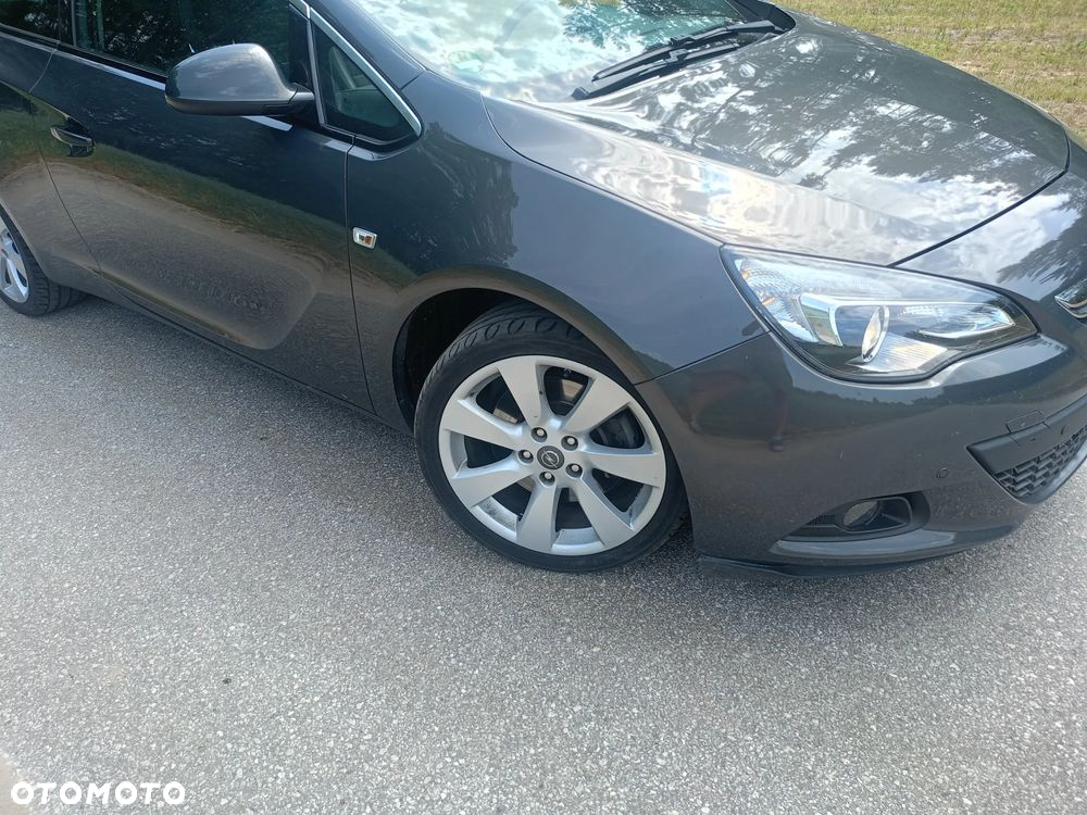 Opel Astra IV GTC 1.4 T Sport - 20