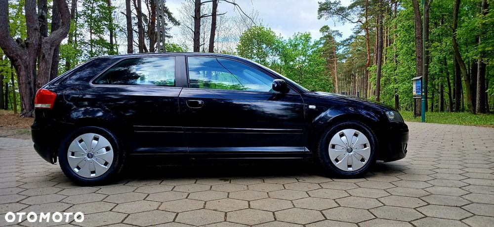 Audi A3 3-drzwiowe 1.6 Attraction - 8