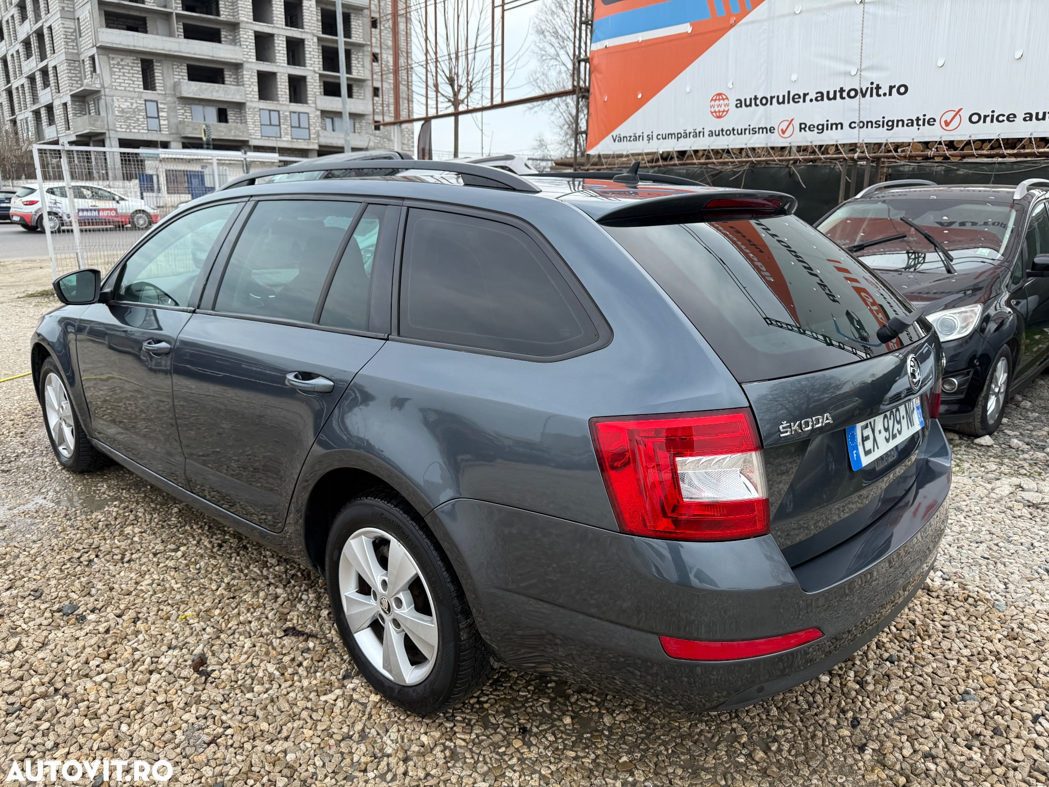 Skoda Octavia Combi Diesel 2.0 TDI DSG Style - 16