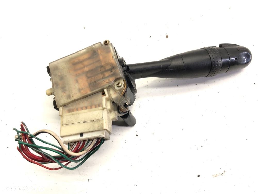 PRZEŁĄCZNIK KIERUNKOWSKAZÓW - 45.00 PLN - TOYOTA COROLLA Verso (_E12_) 2001 - 2007 2.0 D-4D - 4