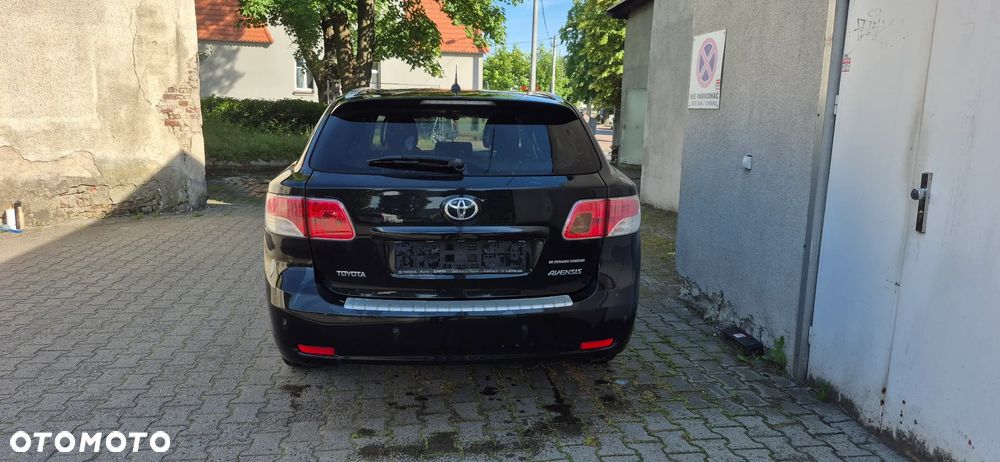Toyota Avensis 2.2 D-CAT Sol - 4