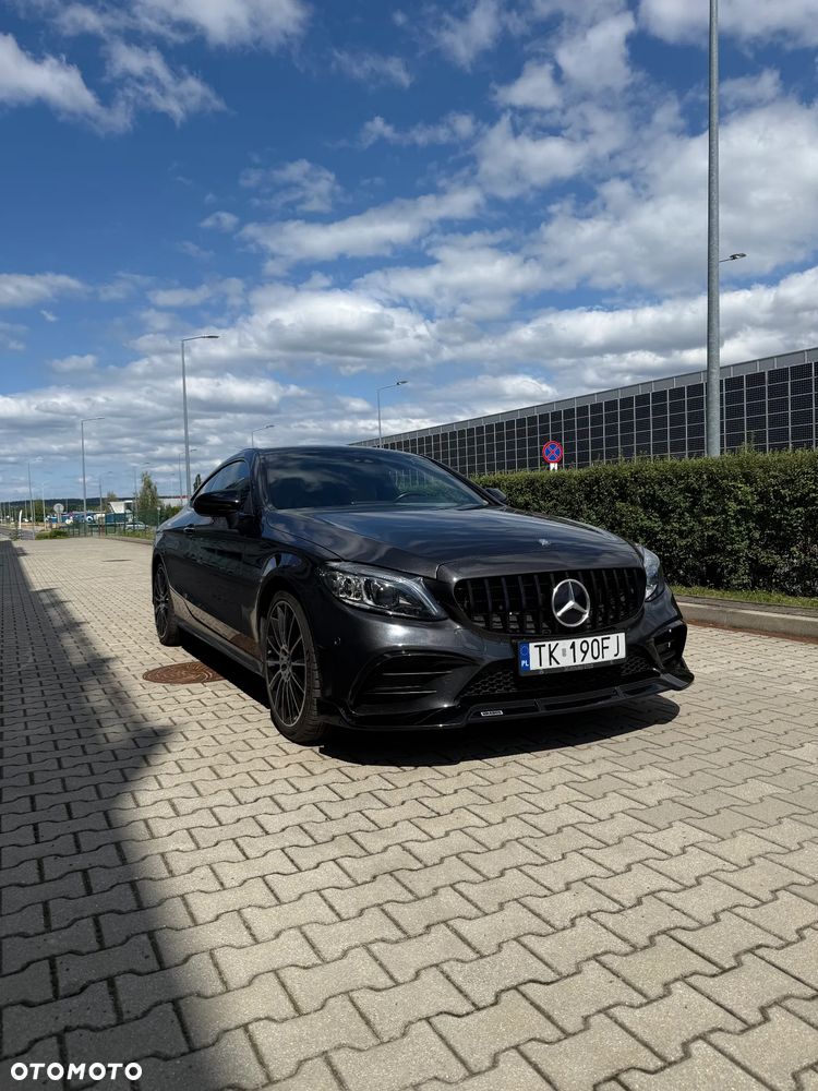 Mercedes-Benz Klasa C 300 9G-TRONIC AMG Line - 4