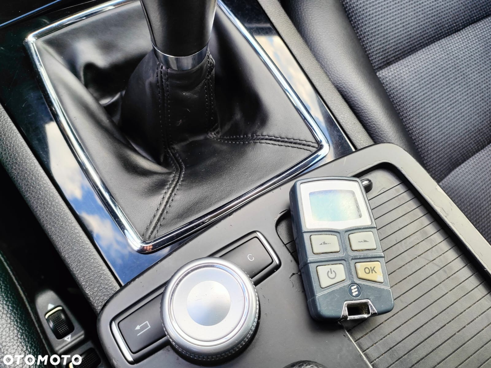 Mercedes-Benz Klasa C 200 CDI BlueEff Elegance - 37