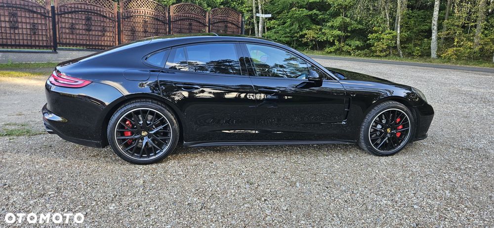 Porsche Panamera Turbo Executive - 12
