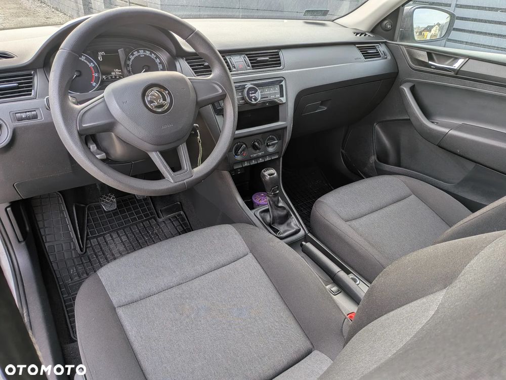 Skoda RAPID Spb 1.0 TSI Active - 16