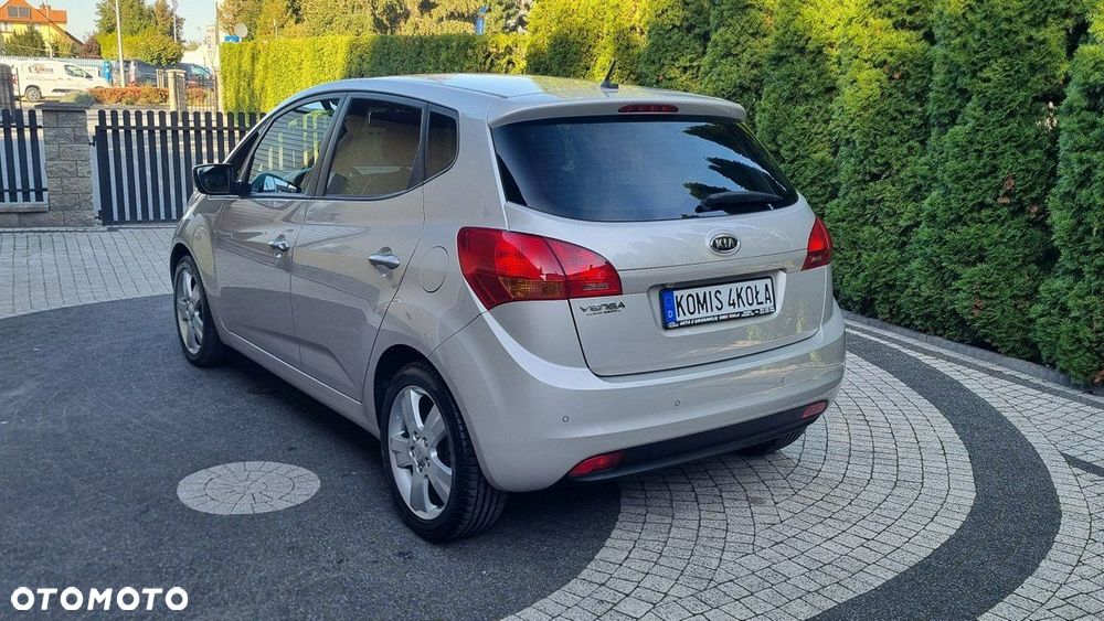 Kia Venga - 4