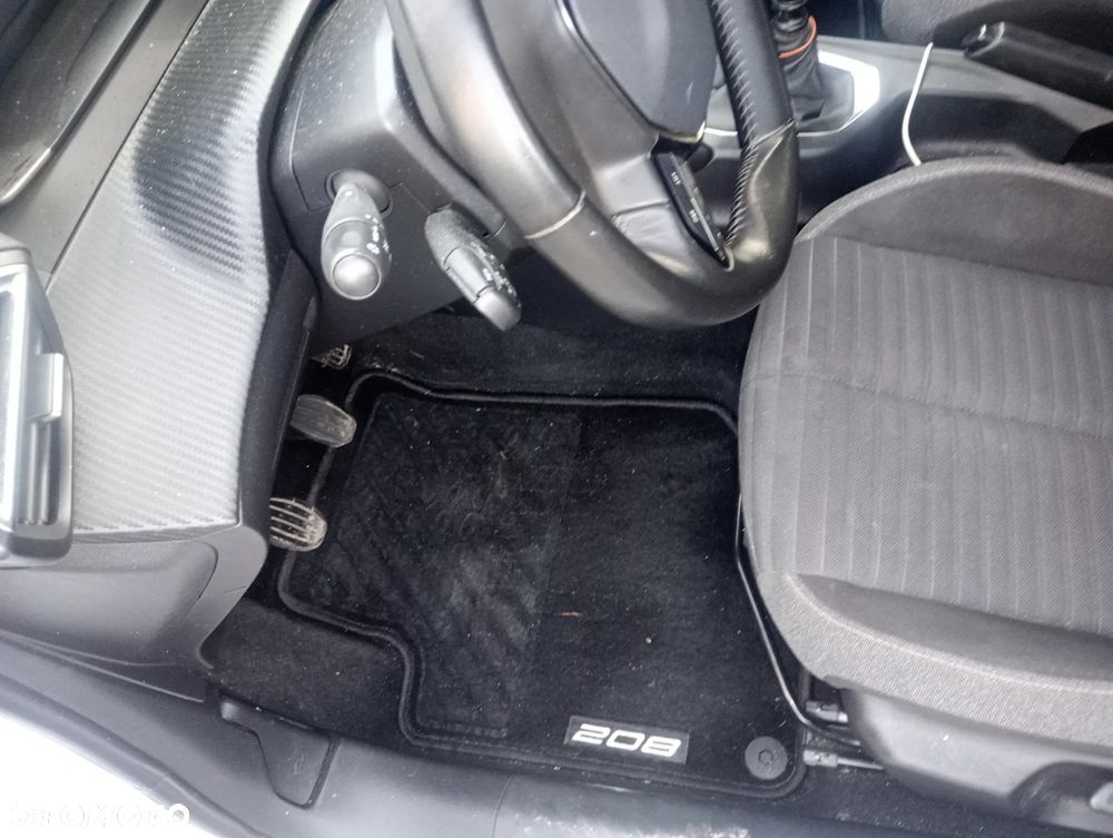 Peugeot 208 BlueHDi 100 Active - 9