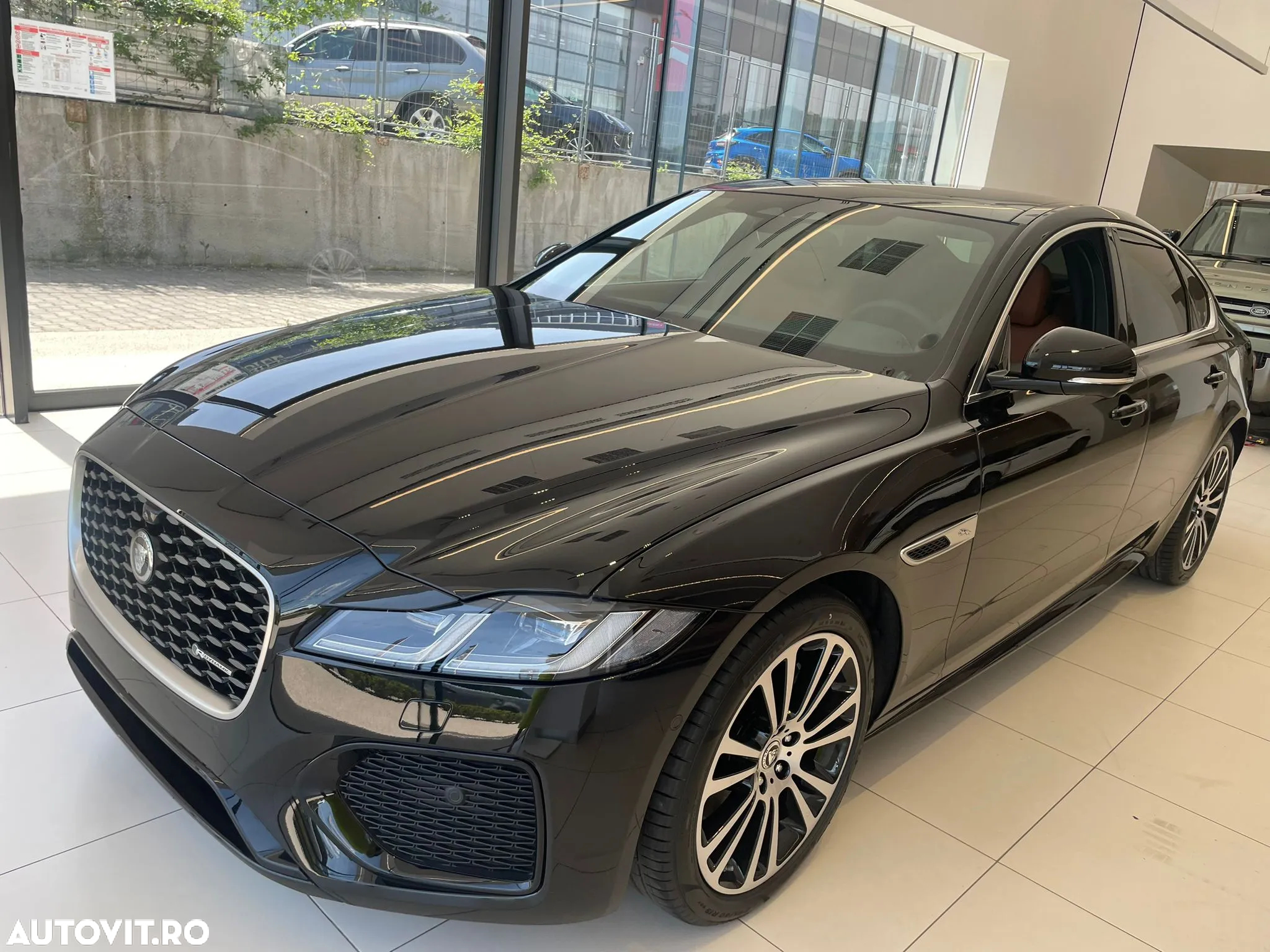 Jaguar XF - 2
