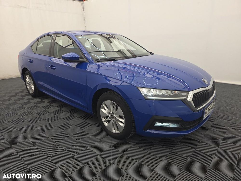 Skoda Octavia 2.0 TDI DSG Ambition - 1