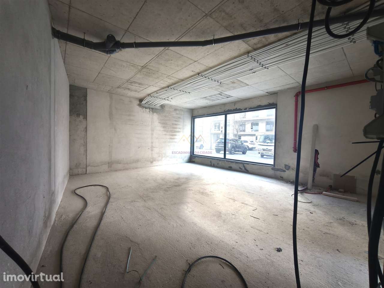 Invista Onde o Crescimento Está a Acontecer – Loja com 2 lugares de es - Grande imagem: 3/14