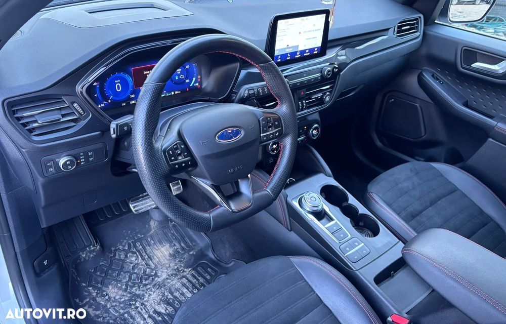 Ford Kuga ver-2-5-duratec-phev-st-line-x - 16