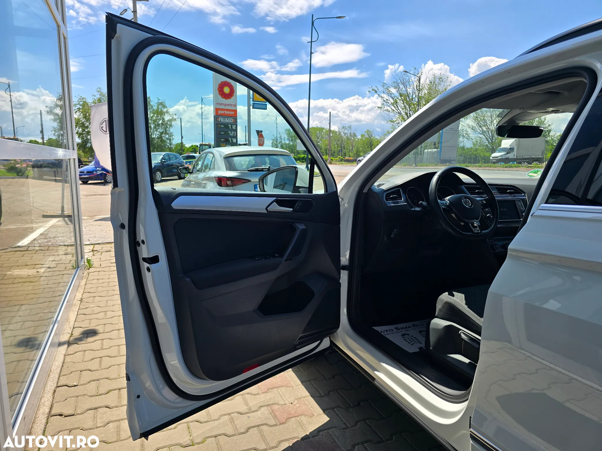 Volkswagen Tiguan 2.0 TDI SCR 4MOTION DSG R-Line - 19