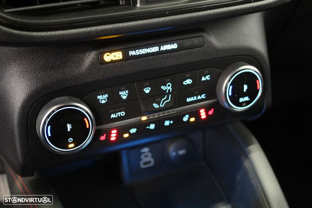 Ford Kuga 1.5 EcoBoost ST-LINE - 14