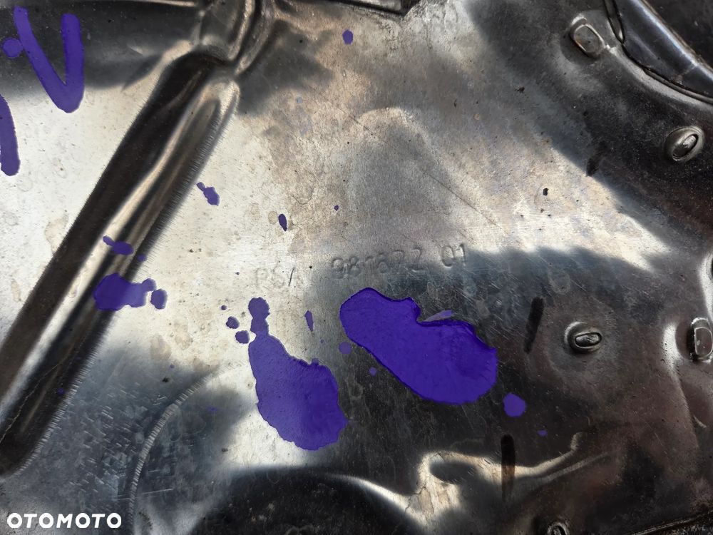 Osłona termiczna katalizatora 1.6 Hybryda Citroen C5X  98187201 - 8