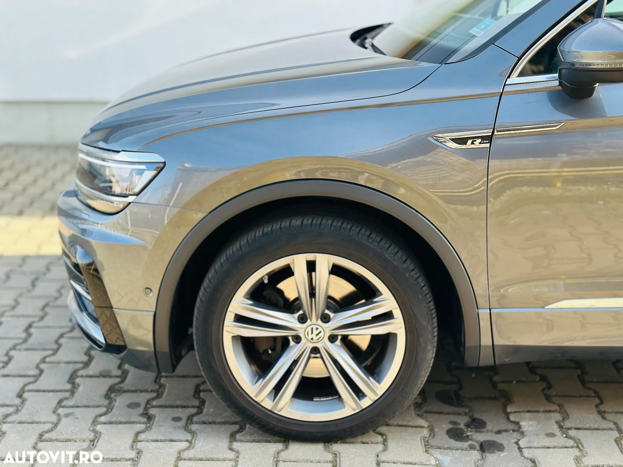 Volkswagen Tiguan 2.0 TDI SCR 4MOTION DSG Highline - 16
