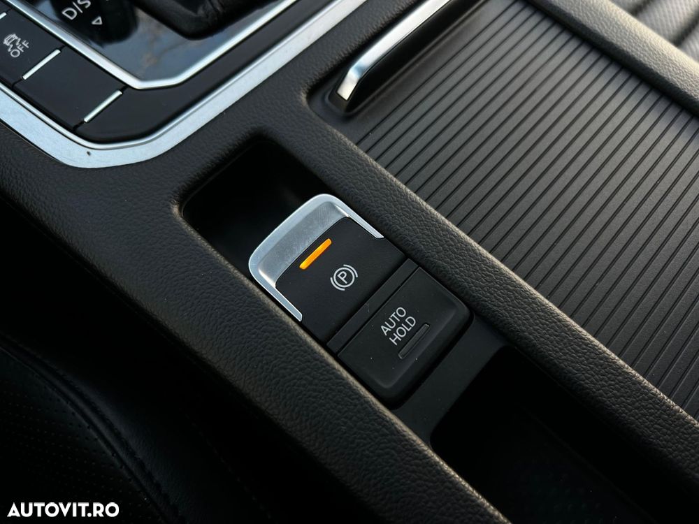 Volkswagen Passat Alltrack - 16