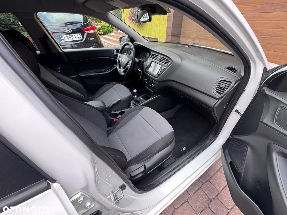 Hyundai i20 - 12