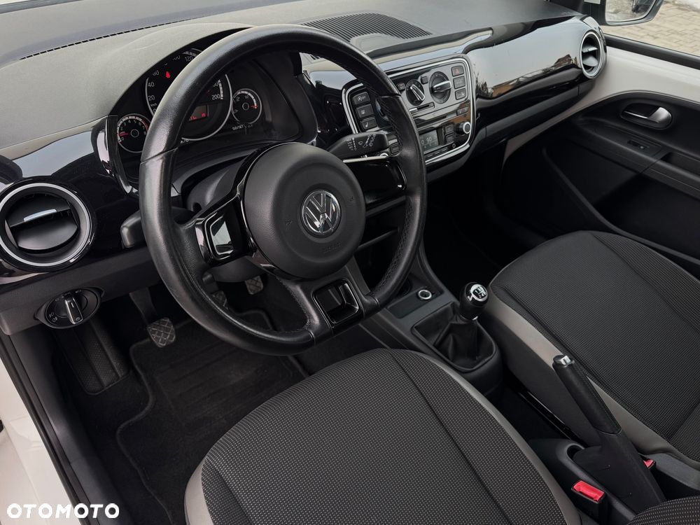 Volkswagen up! - 13