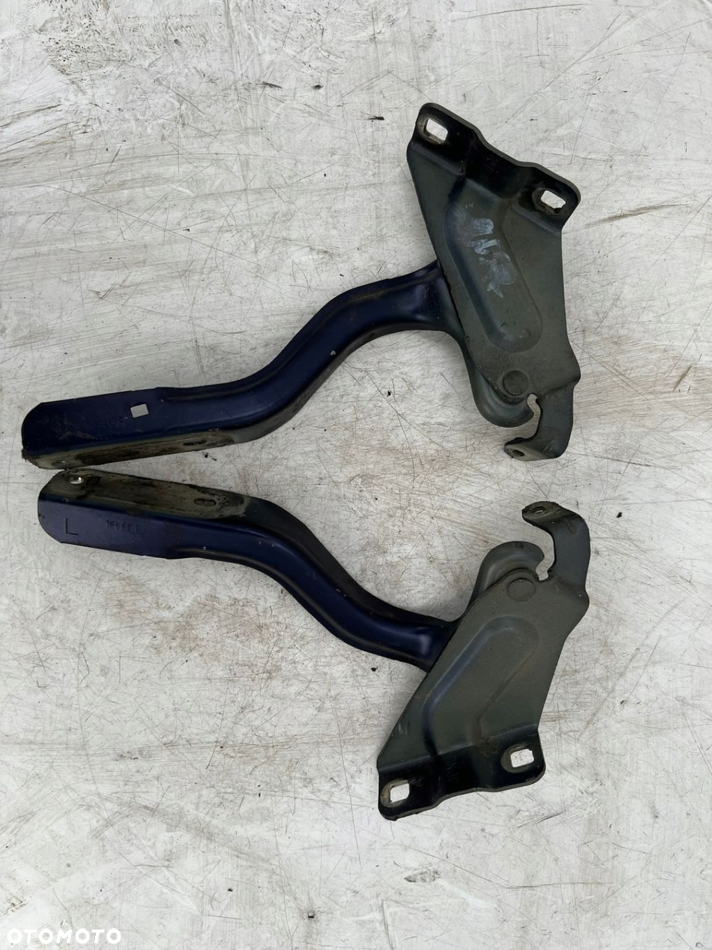 ZAWIASY MASKI LEWY PRAWY KOMPLET NISSAN PULSAR 14- - 4