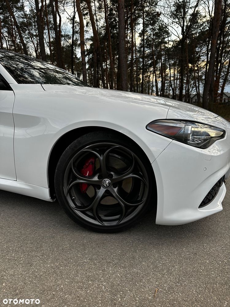 Alfa Romeo Giulia 2.0 Turbo 16V AT8 Veloce Ti - 5