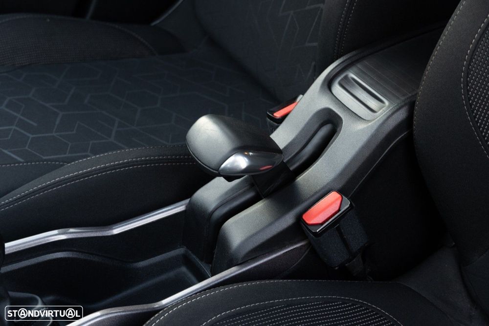 Peugeot 2008 1.6 BlueHDi Style - 41