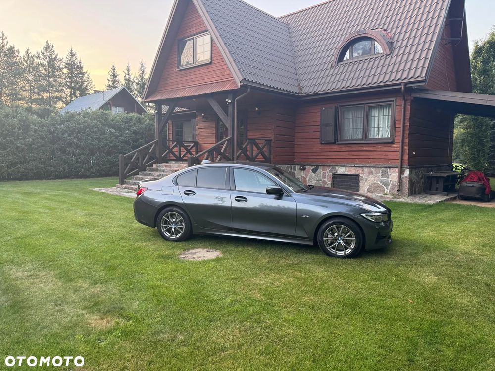 BMW Seria 3 330e PHEV xDrive - 32
