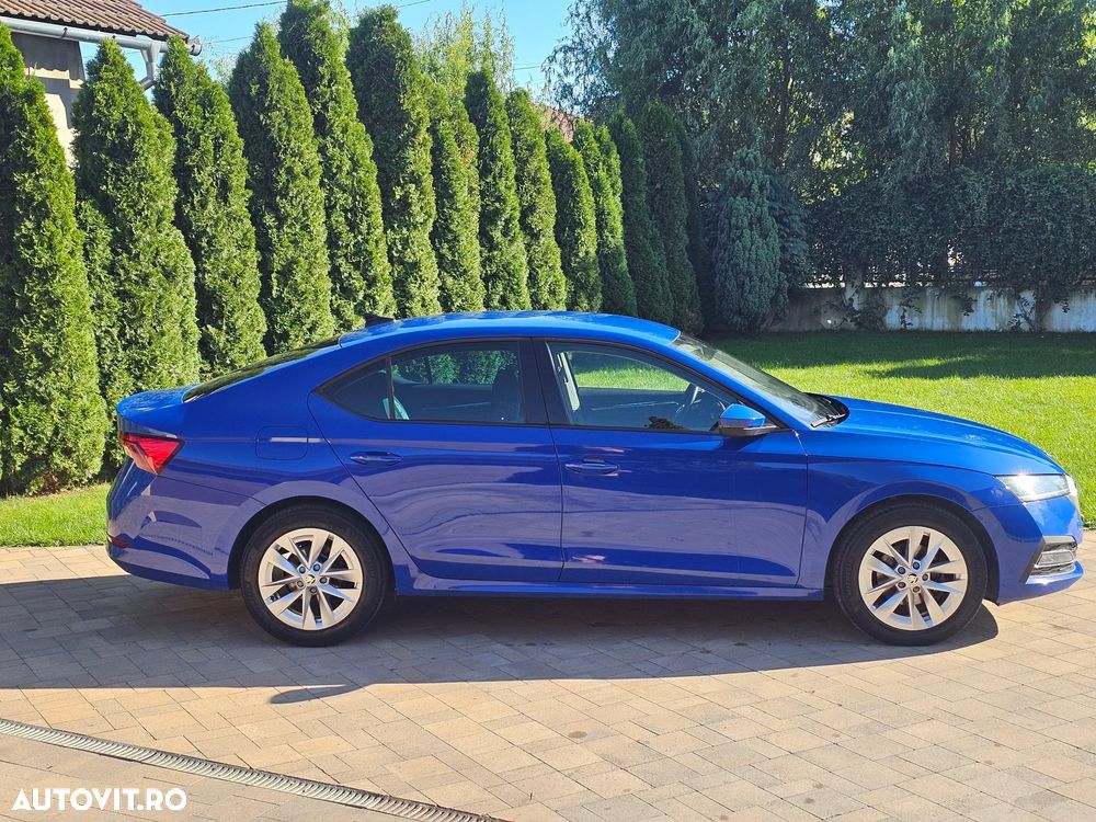 Skoda Octavia 2.0 TDI DSG Ambition - 1