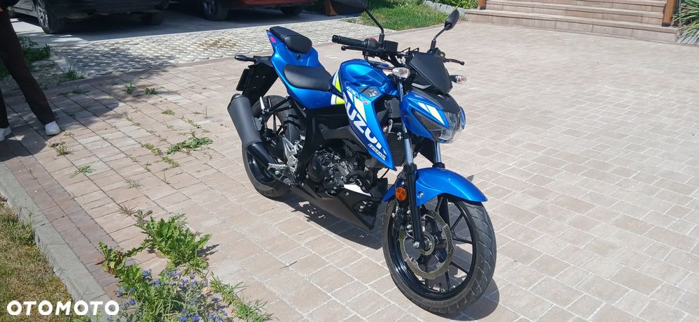 Suzuki GSX - 8