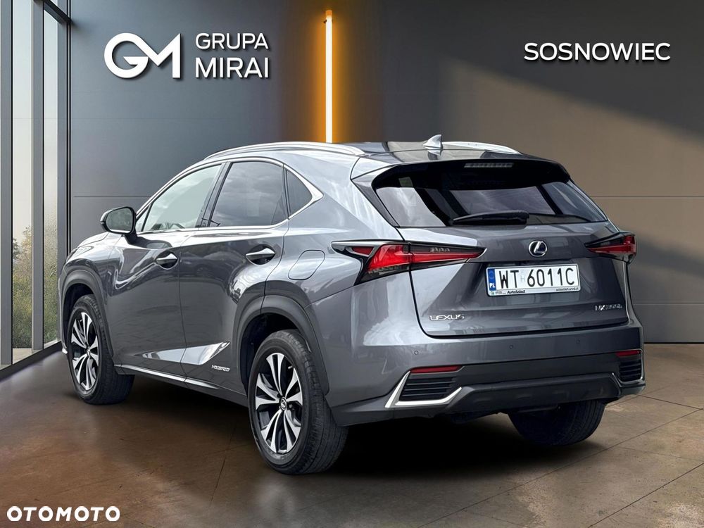 Lexus NX 300h F Impression AWD - 3