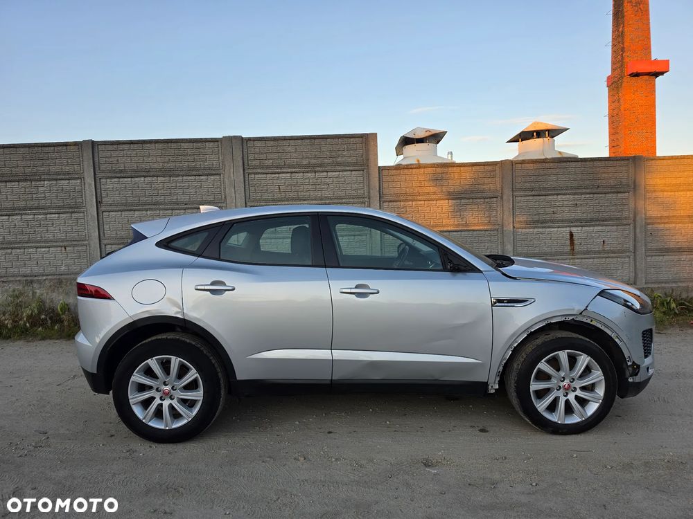 Jaguar E-Pace P200 AWD R-Dynamic S - 37