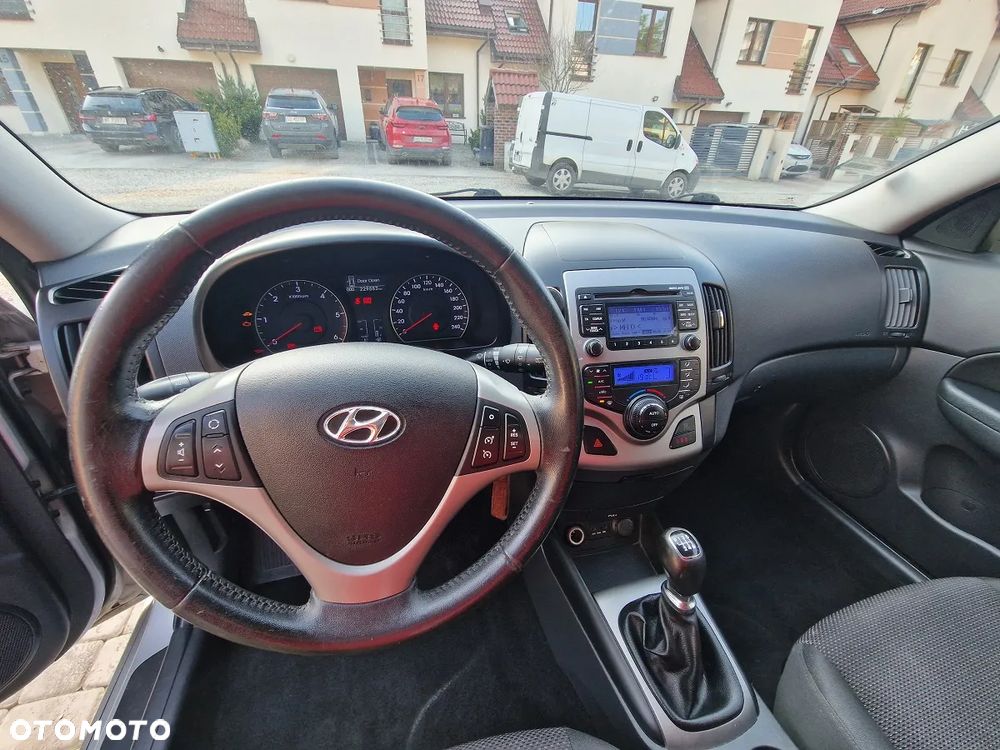 Hyundai i30 1.6 CRDi Style - 11
