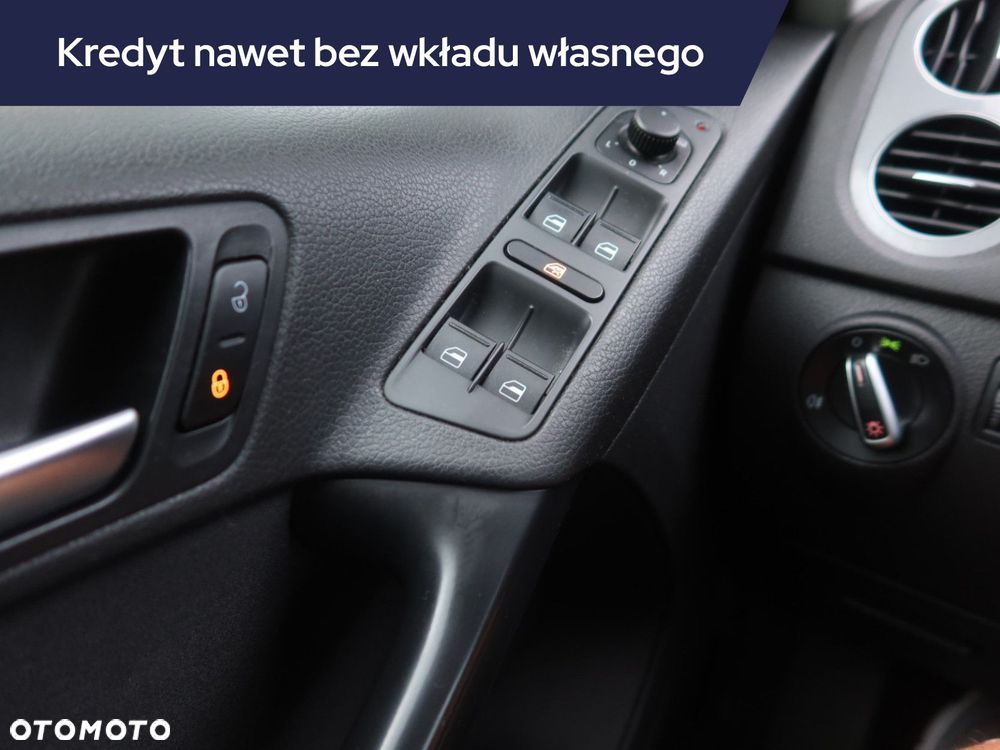 Volkswagen Tiguan - 19