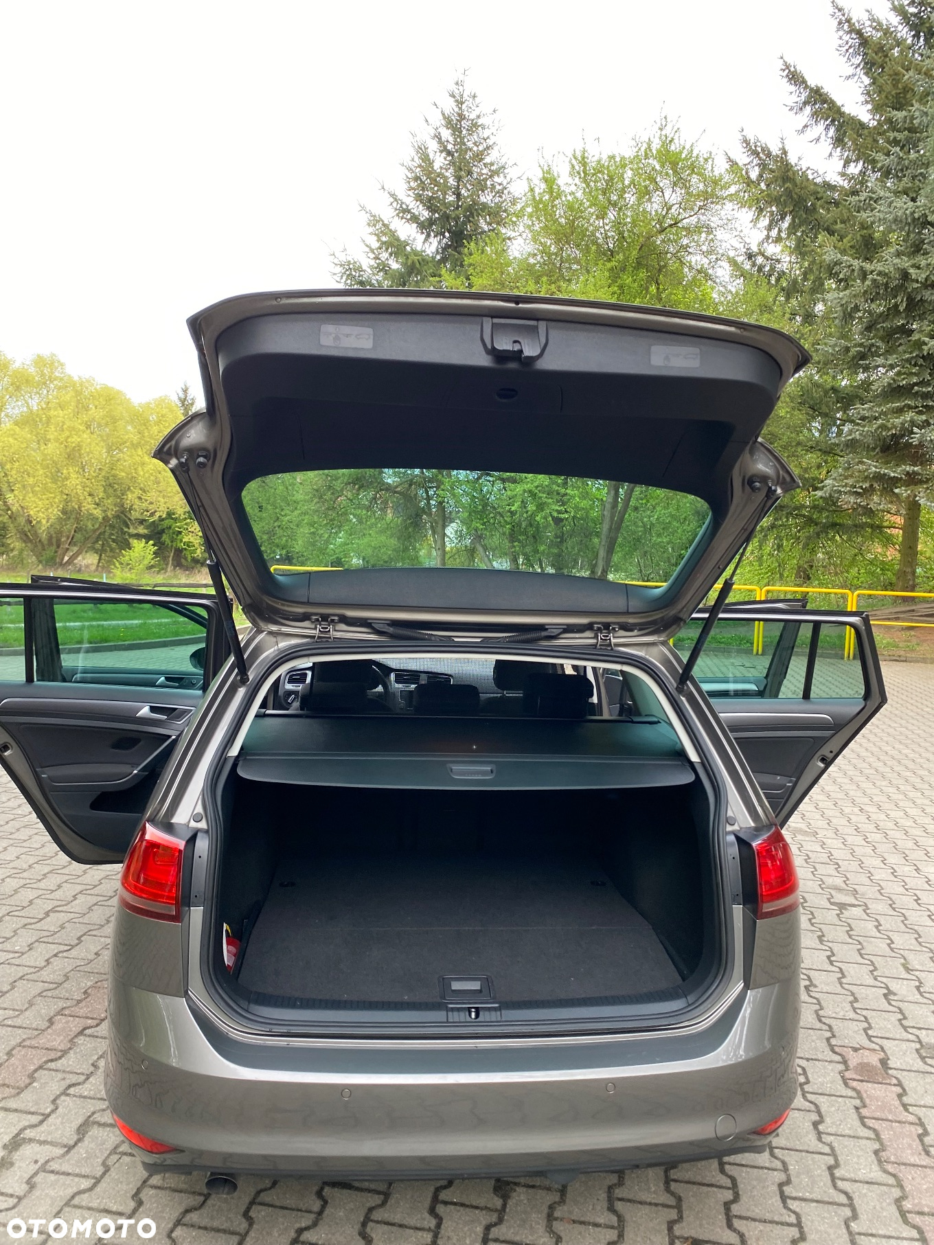 Volkswagen Golf 1.6 TDI BlueMotion Technology DSG Lounge - 6