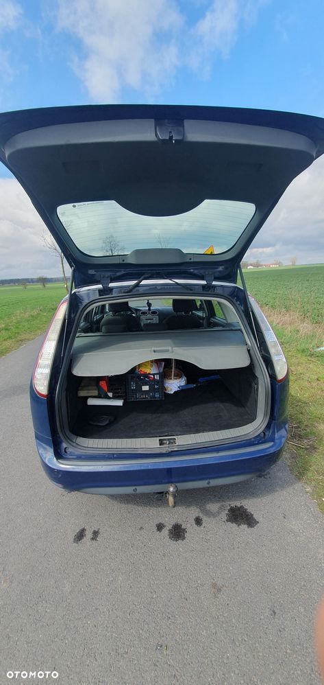 Ford Focus 1.8 TDCi Ambiente - 8