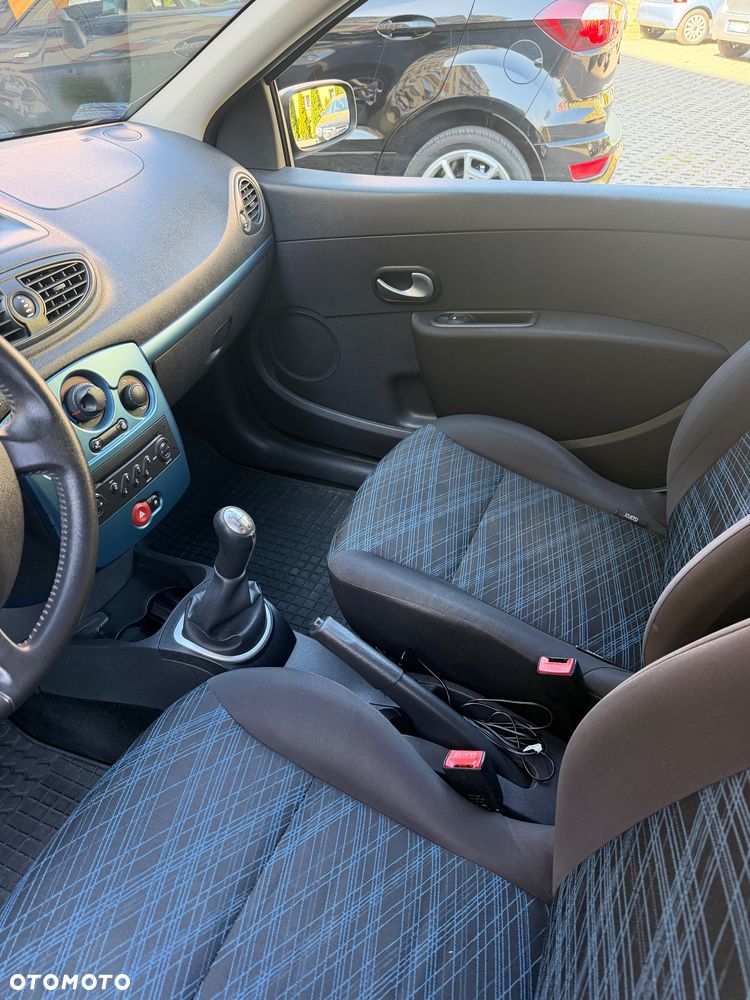 Renault Clio 1.2 16V 75 Dynamique - 14