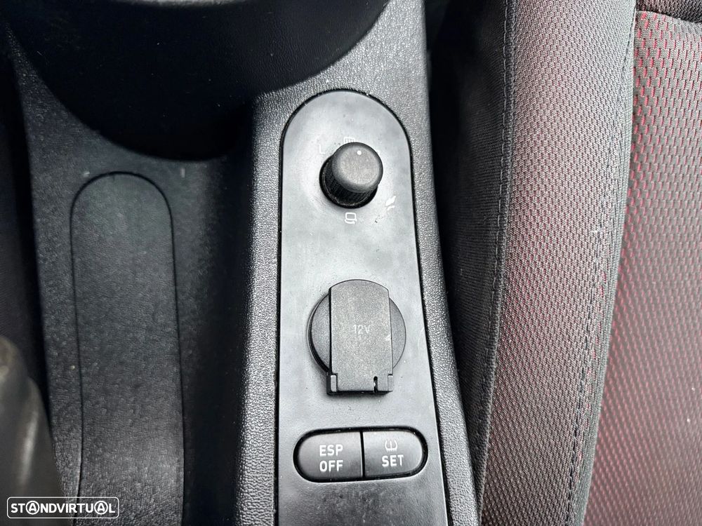 SEAT Leon 2.0 TDI Sport Up DPF - 19