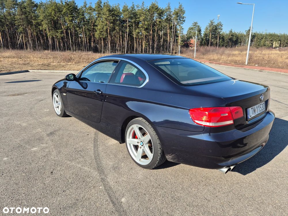 BMW Seria 3 330i - 4