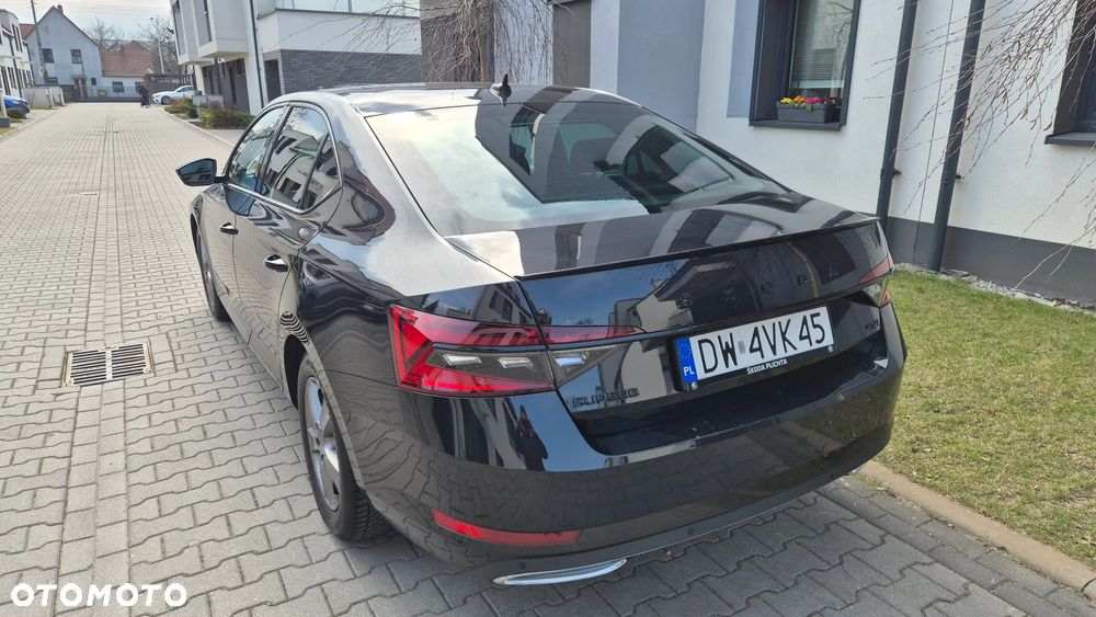 Skoda Superb 2.0 TDI SCR 4x4 Sportline DSG - 5