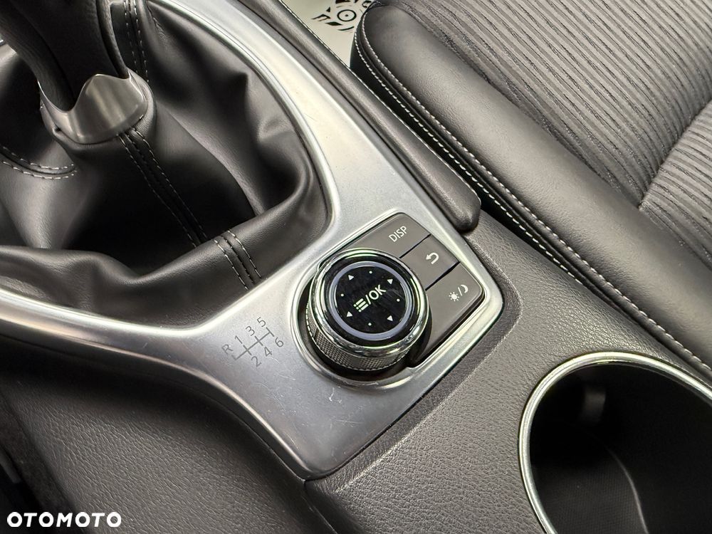 Infiniti Q50 2.2d - 17