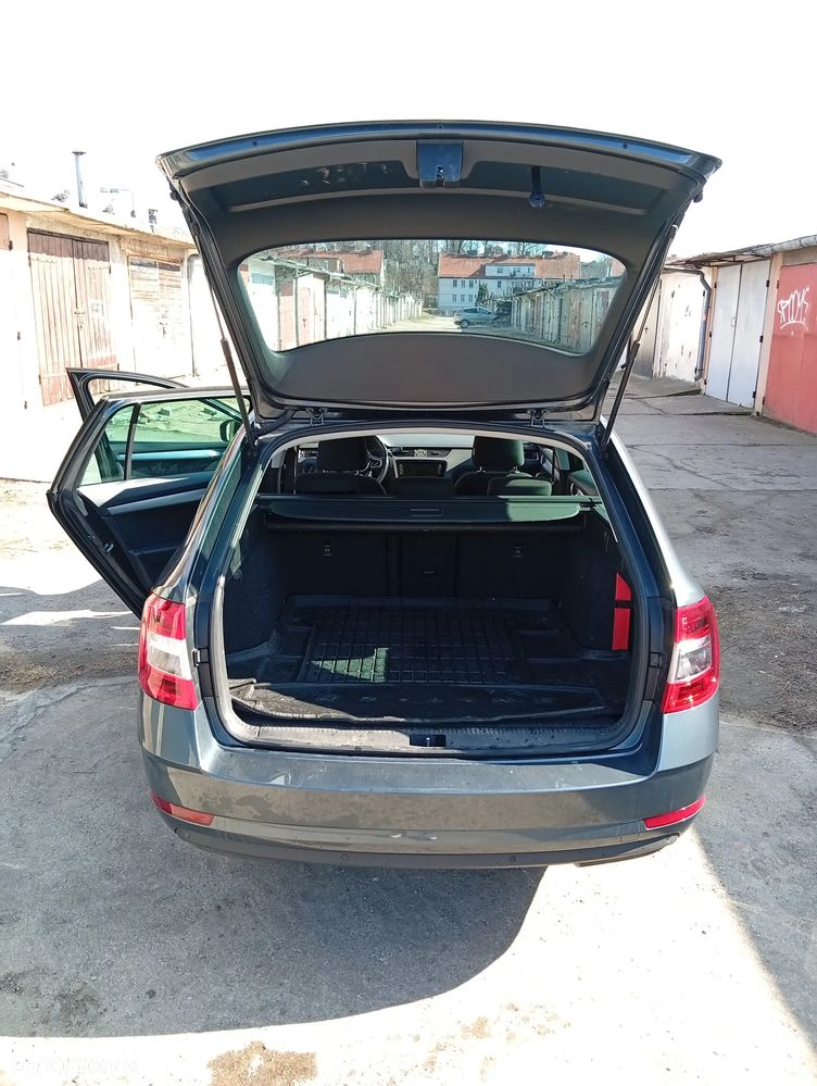 Skoda Octavia 1.6 TDI SCR Ambition - 9