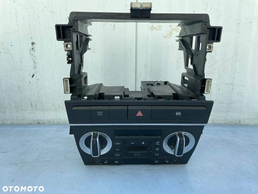 KONSOLA RAMKA RADIA 2 DIN  DESKI AUDI A3 8P LIFT 8P0858005D 8P0820043BH - 1