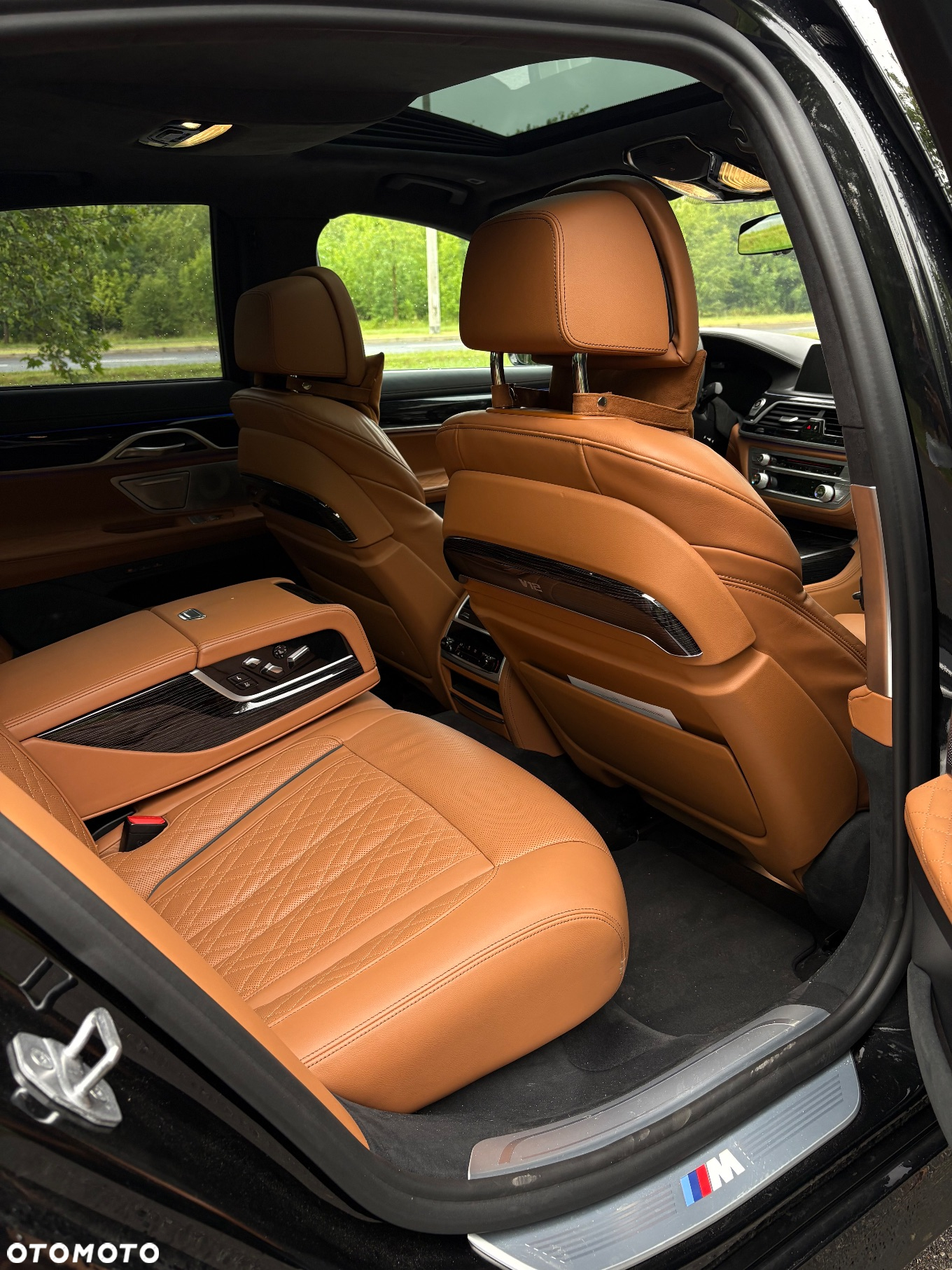 BMW Seria 7 750i xDrive - 18