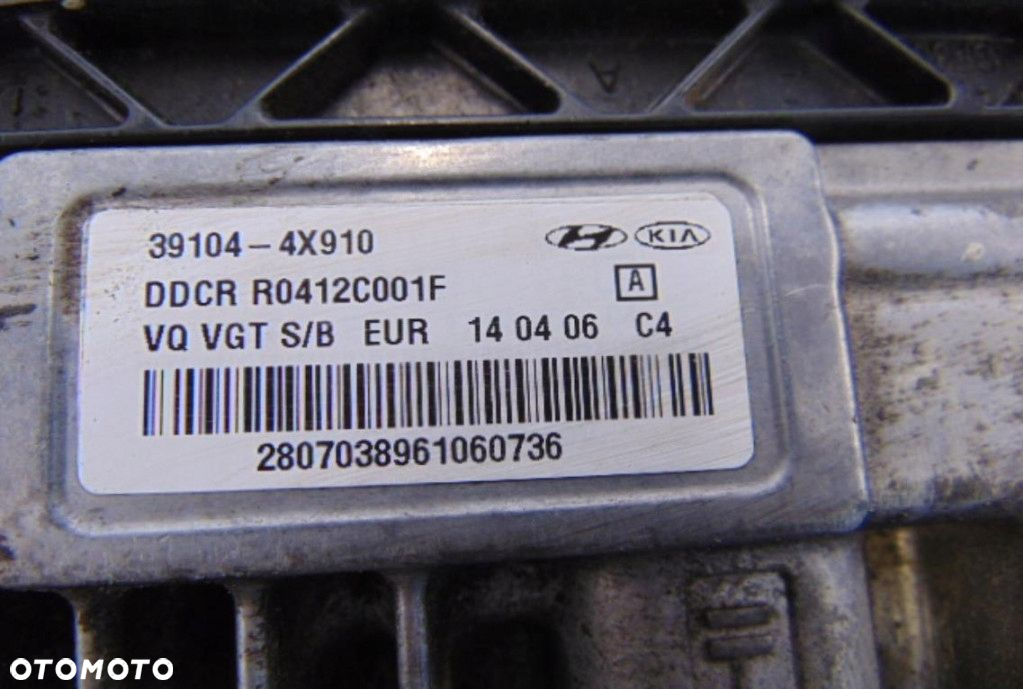 KIA CARNIVAL II KOMPUTER SILNIKA 39104-4X910 - 4