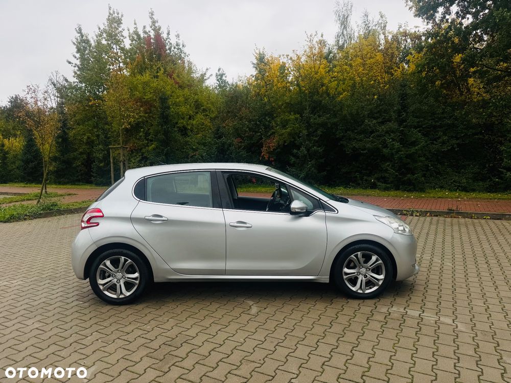 Peugeot 208 1.6 VTi Allure - 22