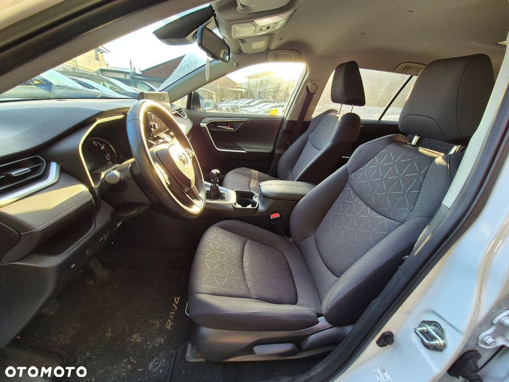 Toyota RAV4 - 9