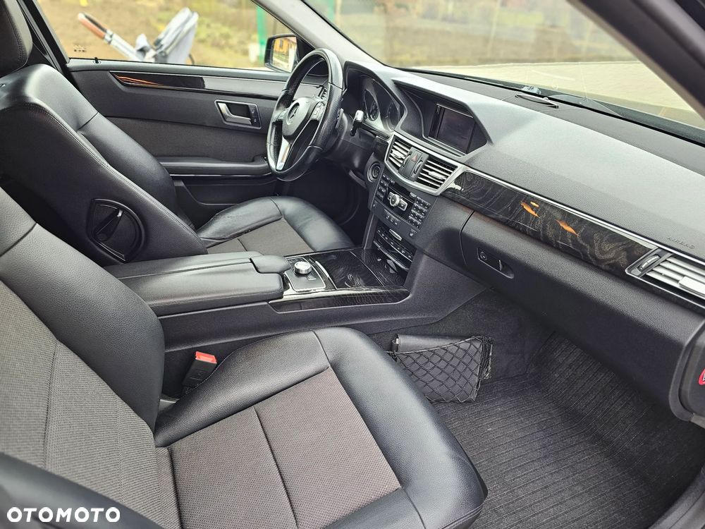 Mercedes-Benz Klasa E 200 CGI BlueEFFICIENCY 7G-TRONIC Avantgarde - 16