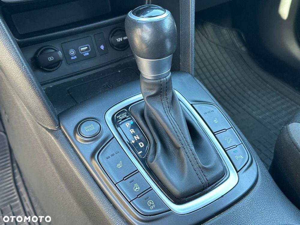 Hyundai Kona - 23