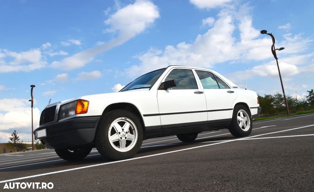 Mercedes-Benz 190 - 15