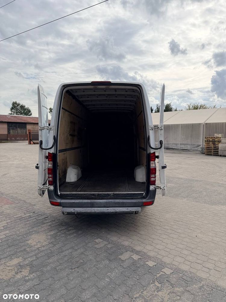Mercedes-Benz SPRINTER - 18