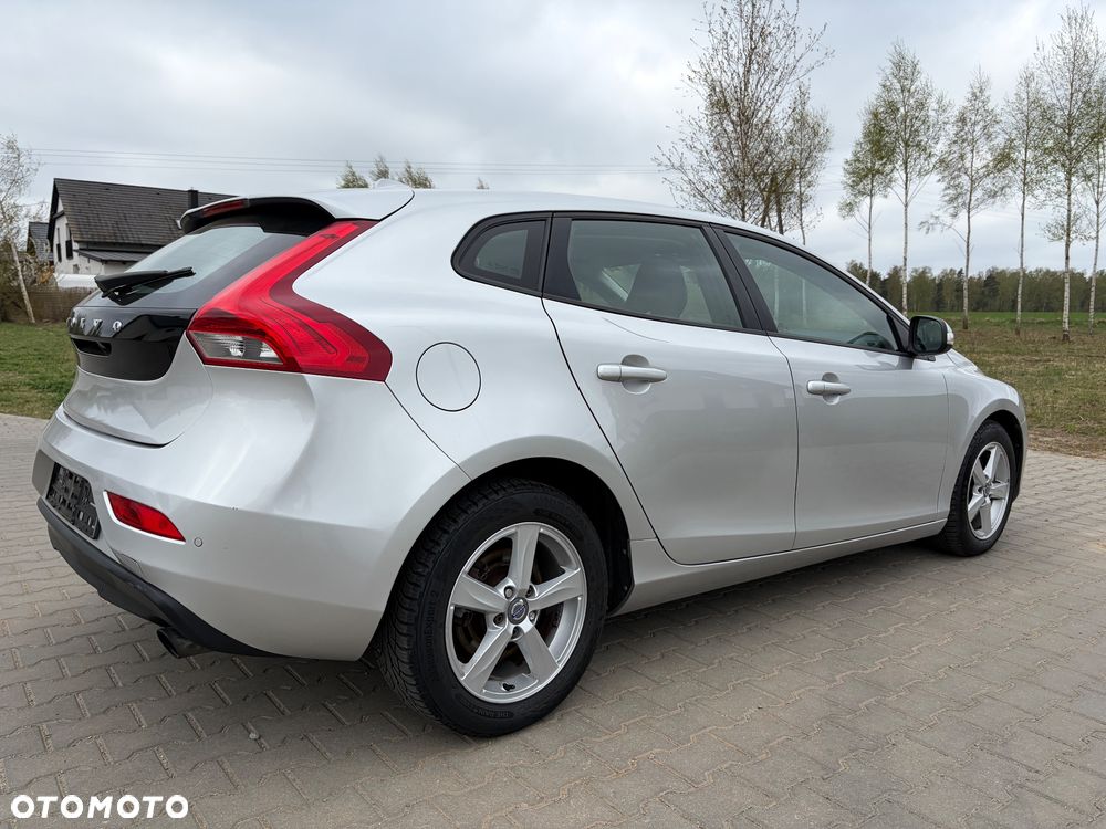 Volvo V40 T3 Kinetic - 4